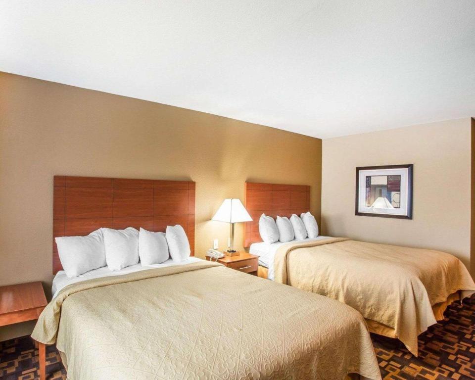 Quality Inn & Suites Mount Juliet Eksteriør billede