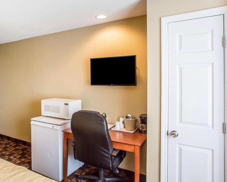 Quality Inn & Suites Mount Juliet Eksteriør billede