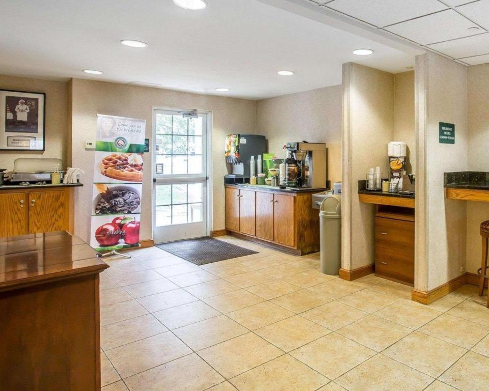 Quality Inn & Suites Mount Juliet Eksteriør billede