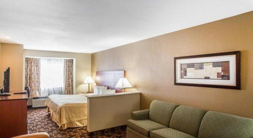 Quality Inn & Suites Mount Juliet Eksteriør billede