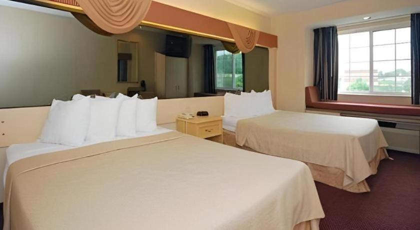 Quality Inn & Suites Mount Juliet Eksteriør billede